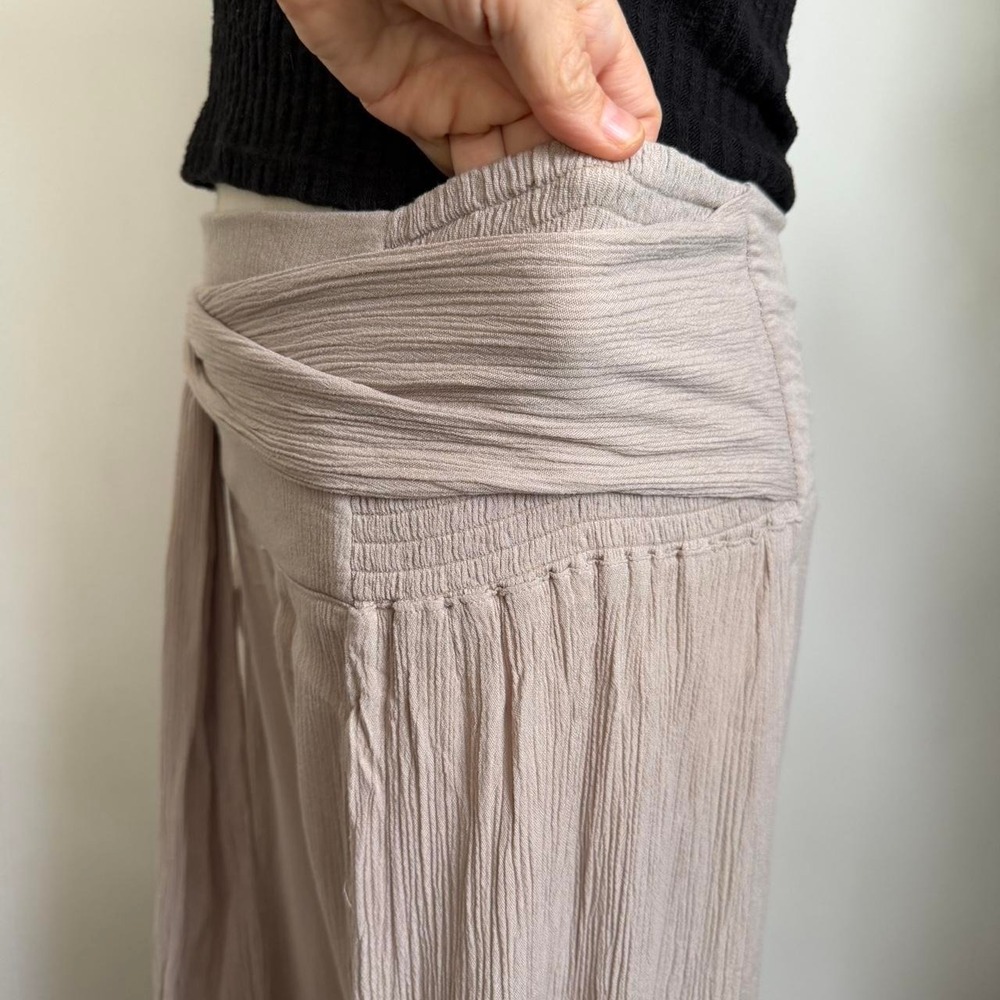 Sincerely Jules Oatmeal Tan High Waisted Wide Leg Flowy Tie Waist Pants Medium - Picture 6 of 8